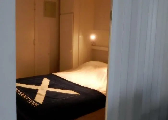 Studio Center Of W/parking & South Terrace 公寓