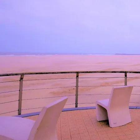 Apartment Studio Center Of W/parking & South Terrace